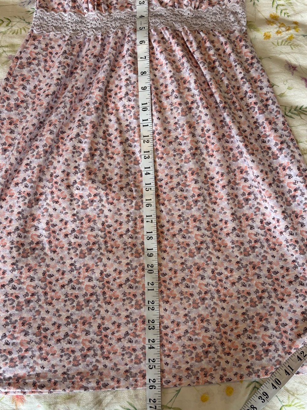 La Vie En Rose Floral Lace Nightgown Size Medium - Picture 12 of 12